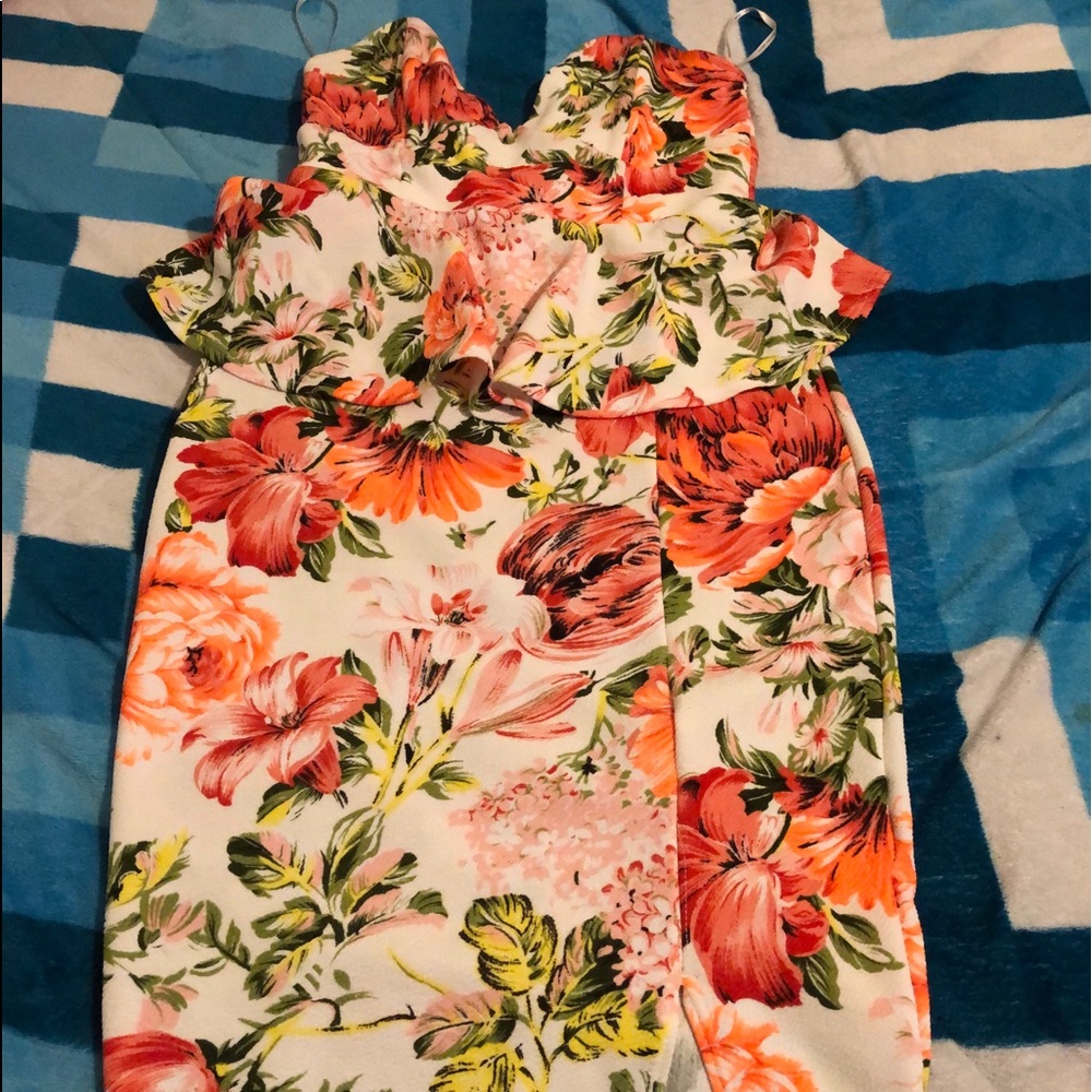 Dress - Picture 2 of 3